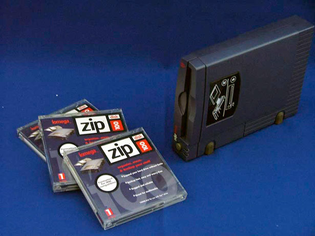 Blast from the Past: Vintage Technologies That We No Longer Use zip drive