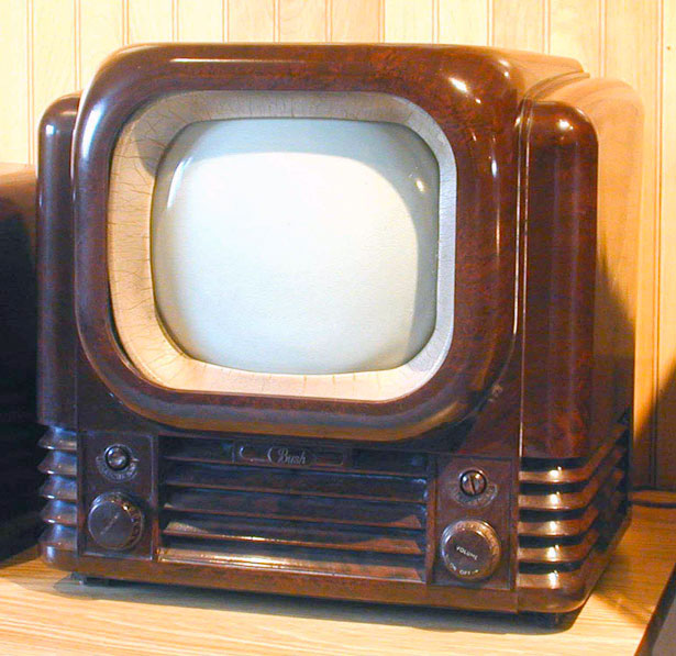 Blast from the Past: Vintage Technologies That We No Longer Use tvoldschool